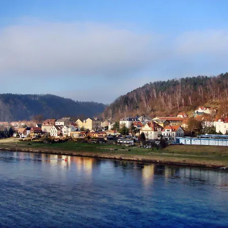 Und Buettner Apartman *